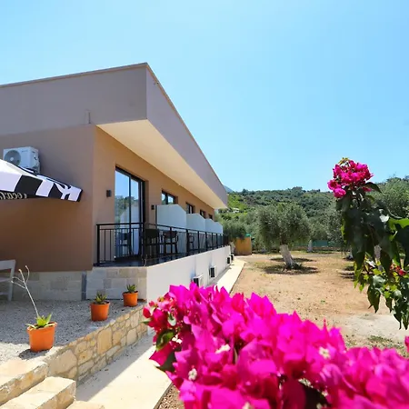 Mezzanine Bay בית הארחה