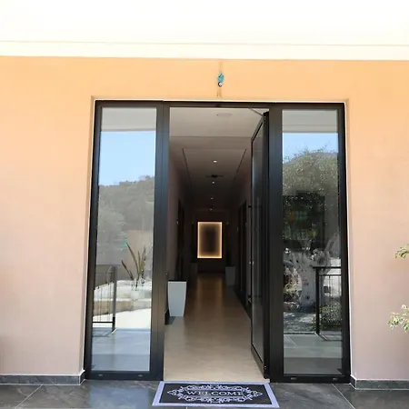 Mezzanine Bay 3* Himarë