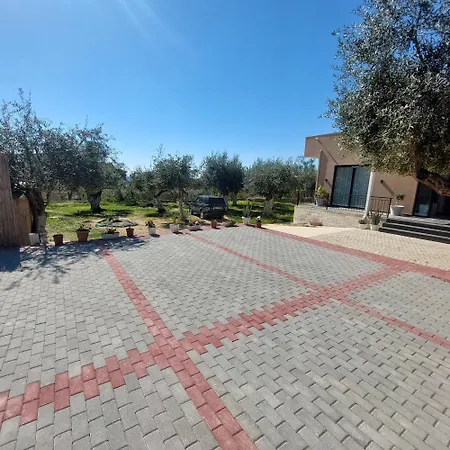 Mezzanine Bay בית הארחה 3*