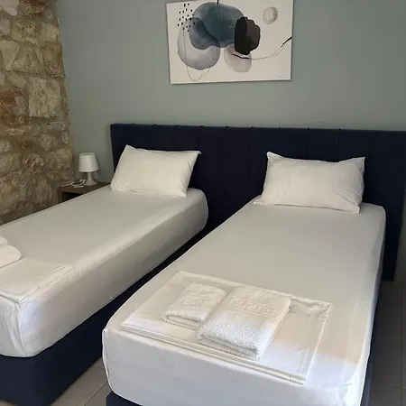 בית הארחה Mezzanine Bay 3*