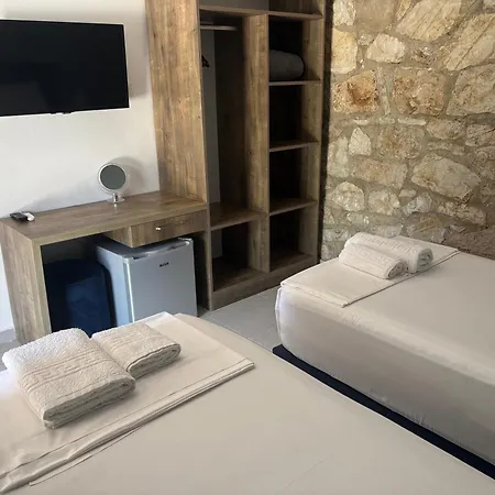 Mezzanine Bay בית הארחה הימארה