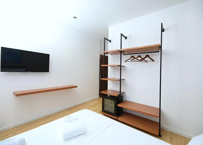 Mezzanine Bay 3*