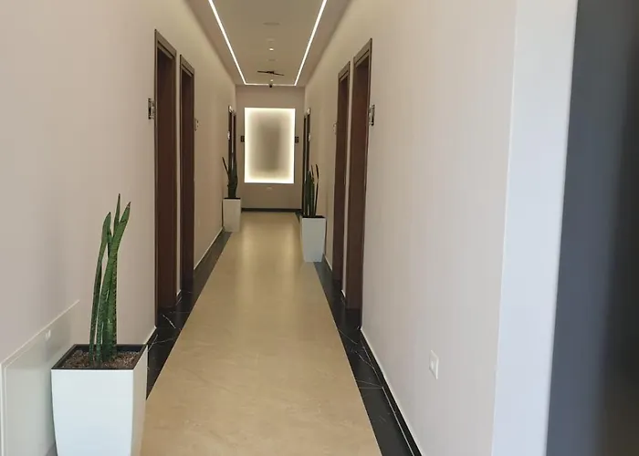 Mezzanine Bay 3*