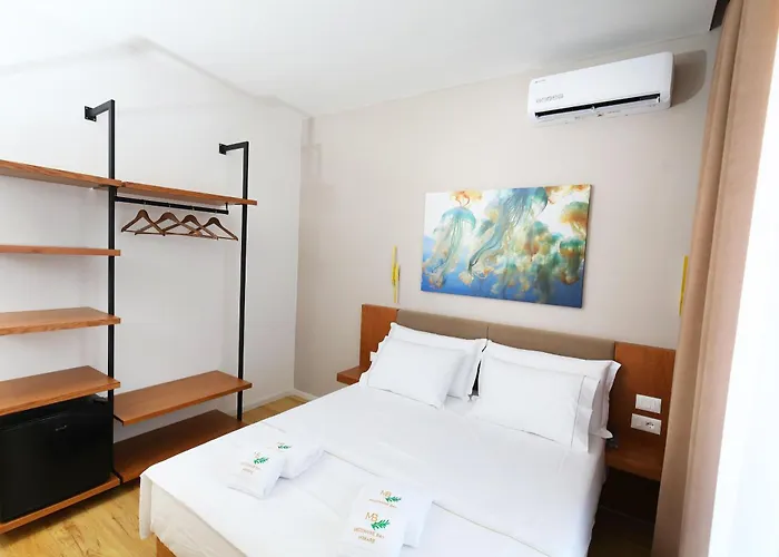 Mezzanine Bay