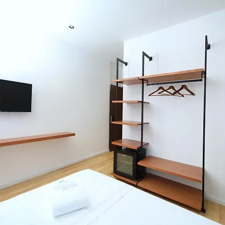 Mezzanine Bay *