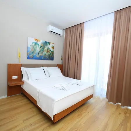 Pensión Mezzanine Bay Himarë