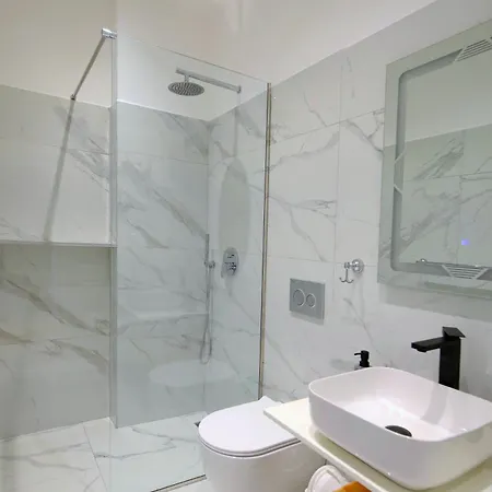 Mezzanine Bay 3*