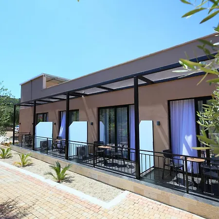 Mezzanine Bay * Himarë