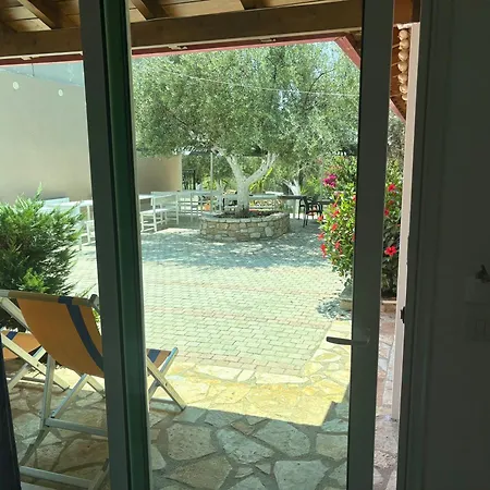 Mezzanine Bay Pensión *