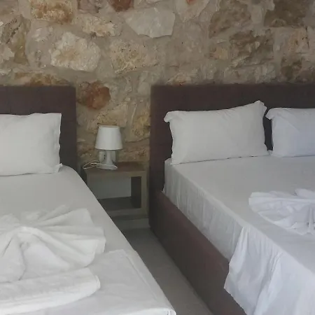 Mezzanine Bay 3* Himarë
