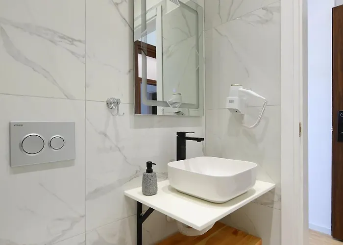 Pensión Mezzanine Bay