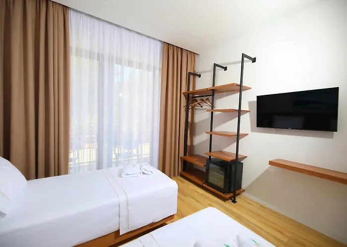 Pensión Mezzanine Bay 3*