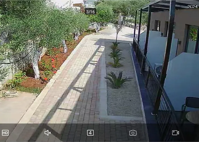 Mezzanine Bay 3* Himarë