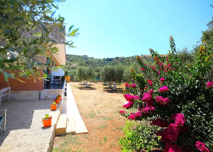 Mezzanine Bay Pensión 3*