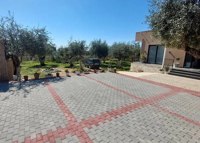 Mezzanine Bay Pensión 3*